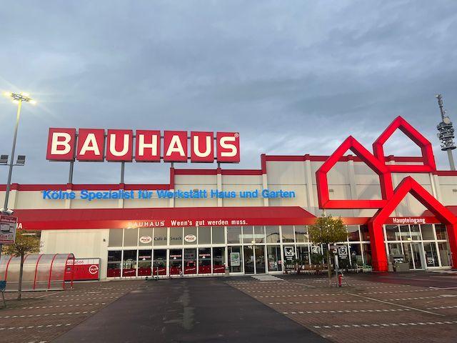 Köln: Bauhaus Köln-Kalk